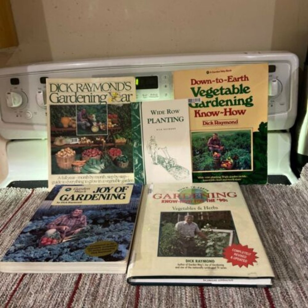 4 Vintage Vegetable Gardening Books & Booklet By Gardening Expert Dick Raymond